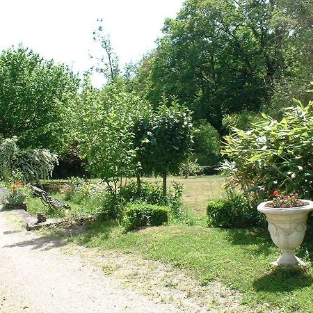Bed and Breakfast Domaine De La Dame De Lauriere Solignac Exterior foto