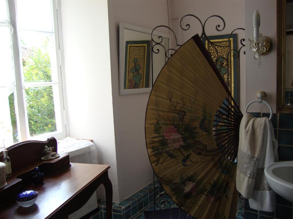 Bed and Breakfast Domaine De La Dame De Lauriere Solignac Zimmer foto